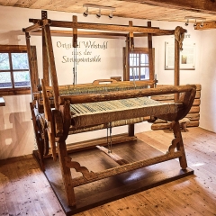 Webstuhl aus der Steinpointsölde