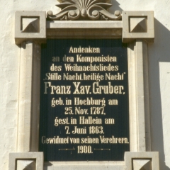 Gedenktafel an Franz Xaver Gruber in Hochburg