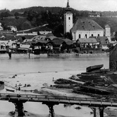 Blick auf Alt-Oberndorf mit der Pfarrkirche St. Nicola