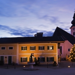 Schule und Wallfahrtskirche Arnsdorf