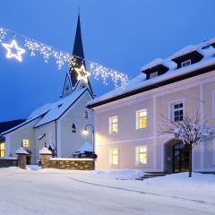 Joseph-Mohr-Schule Wagrain und Pfarrkirche